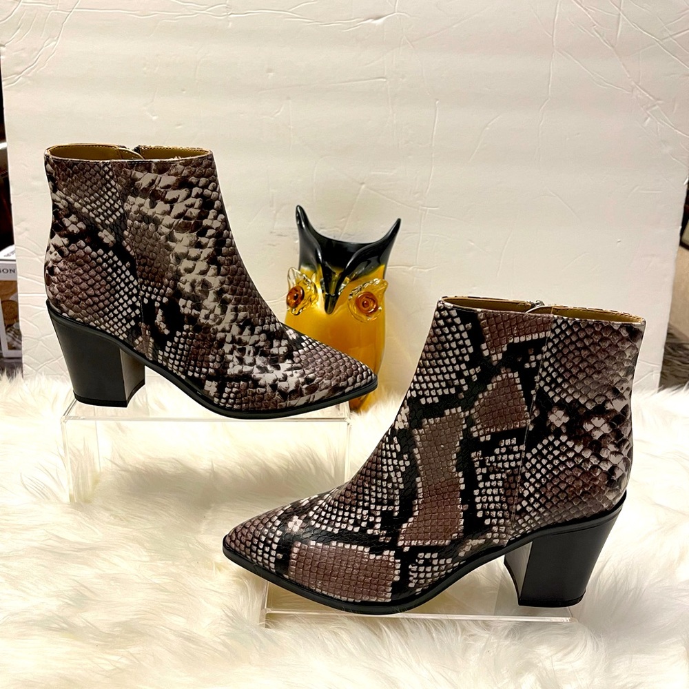 14th & Union Womens Braxten Ankle Boots Multicolor Black Snake Print sizes
